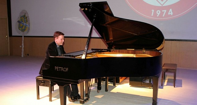 Sivas Französischer Pianist gibt Konzert zur Unterstützung von