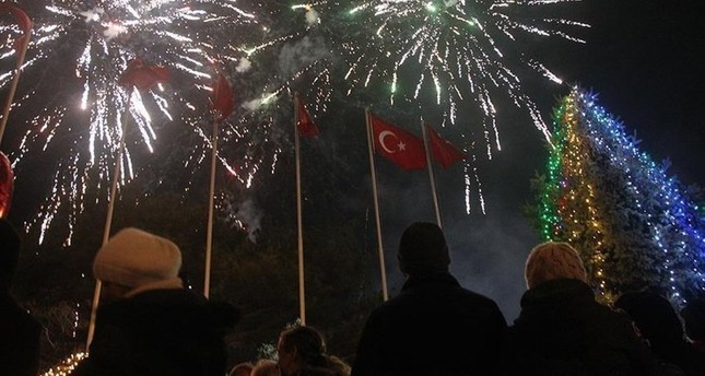 الأتراك يستقبلون عام 2019 في إسطنبول وأنقرة باحتفالات جماهيرية