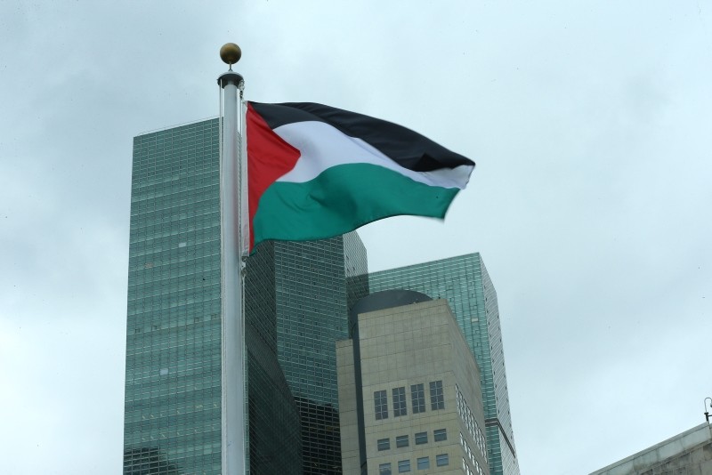 The State of Palestine flag flies for the first time at U.N. headquarters, Wednesday, Sept. 30, 2015. (AA Photo)