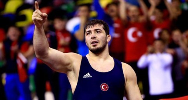 المصارع التركي إيلدم يهدي بلاده الميدالية الثالثة بأولمبياد ريو