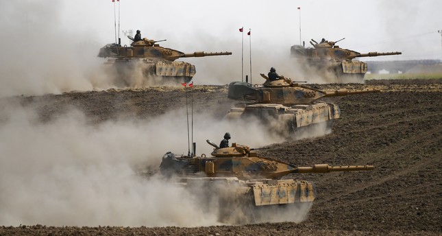الجيش التركي يواصل مناوراته العسكرية قرب الحدود العراقية