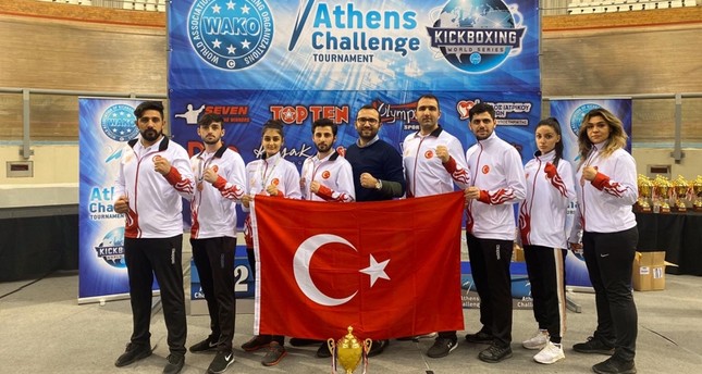 المنتخب التركي لرياضة الكيك بوكسينغ الأناضول