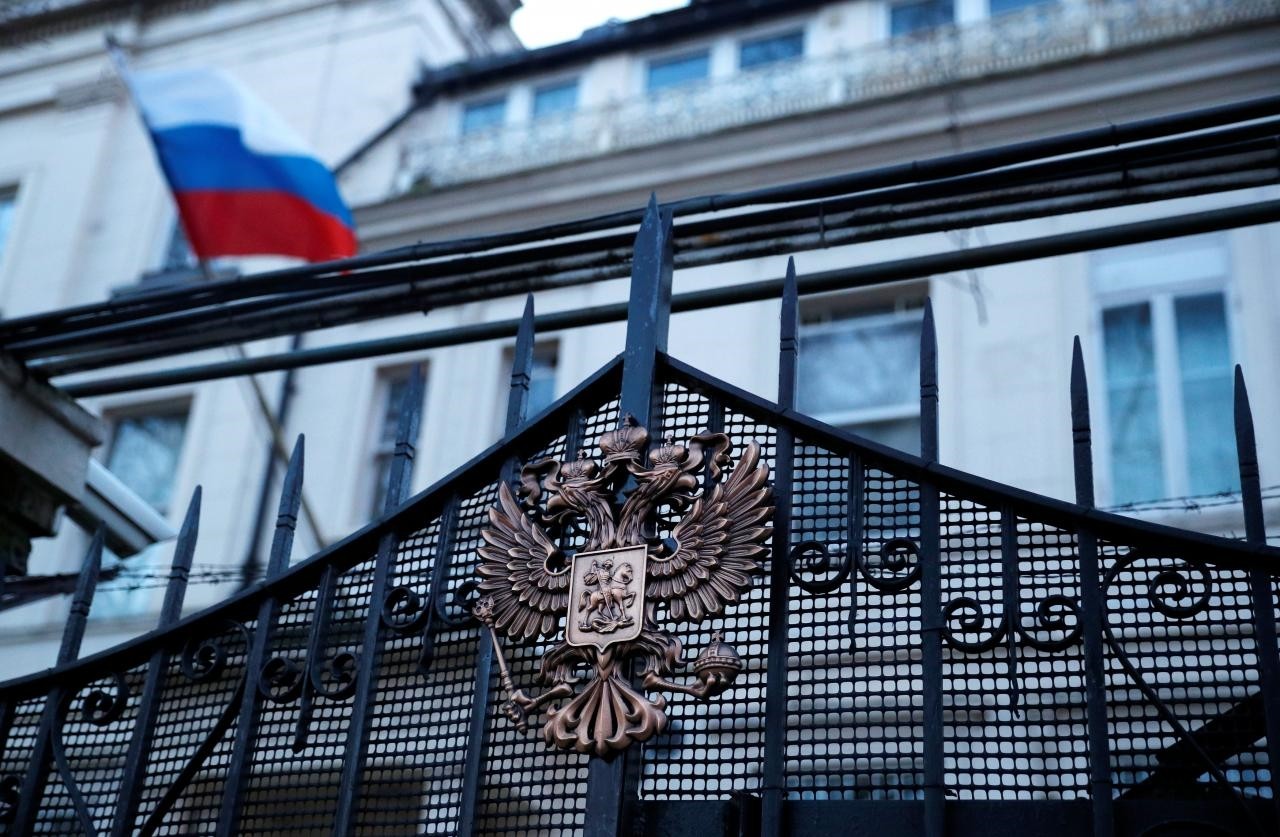 Russia's flag flies from the consular section of its embassy, in central London, Britain March 14, 2018. (REUTERS Photo)