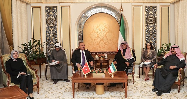 وزيرا الخارجية الكويتي والتركي يعقدان مباحثات ثنائية
