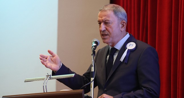 وزير الدفاع التركي خلوصي أقار الأناضول