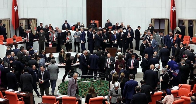 Türkisches Parlament billigt in erster Runde Verfassungsreform