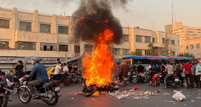 صورة من التظاهرات في إيران AFP