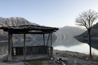 A tower restaurant, wharf, lighthouse, small waterfall, beach, amphitheater, open-air cinema, arbors and walking trails will be constructed as part of Uzundere Municipalityu2019s tourism project.