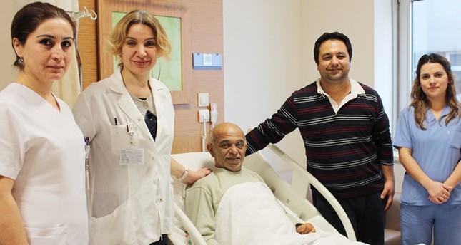 أطباء أتراك ينجحون في تركيب شرايين صناعية لمريض