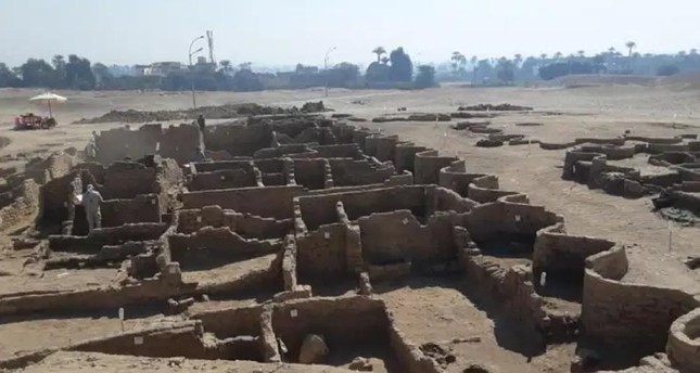 مصر تعلن اكتشاف مدينة فرعونية مفقودة تحت الرمل في الأقصر