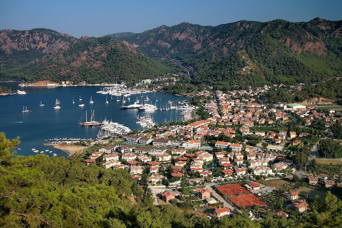 Dalaman, where one can dive into nature and float in the sky | Daily Sabah