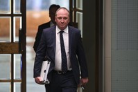 Australian Deputy Prime Minister Barnaby Joyce arrives during House of Representatives Question Time at Parliament House in Canberra, February 13, 2018. (REUTERS Photo)