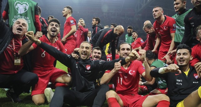 رغم التعادل.. تركيا تعبر إلى بطولة كأس الأمم الأوروبية لكرة القدم