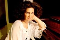 Israeli pianist Odelia Sever will play the piano and sing at her concert in Istanbul.