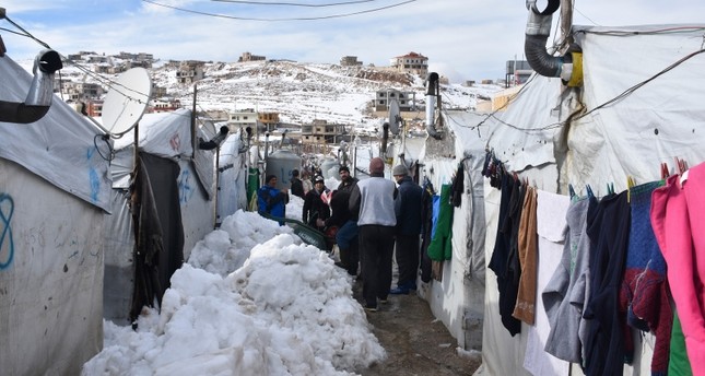 مخيم عرسال للاجئين السوريين  وكالة الأناضول للأنباء