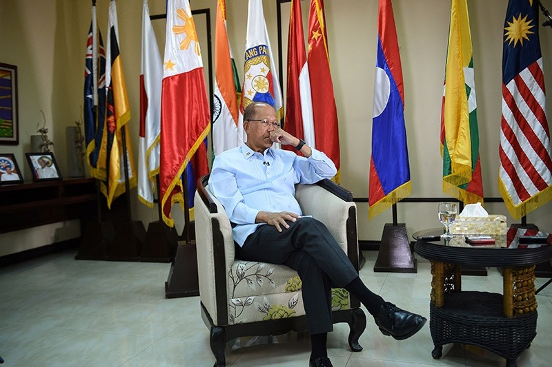 Philippine Defense Secretary Delfin Lorenzana takes part in an interview at the defence offices in Manila on Feb. 7, 2017. (AFP Photo)