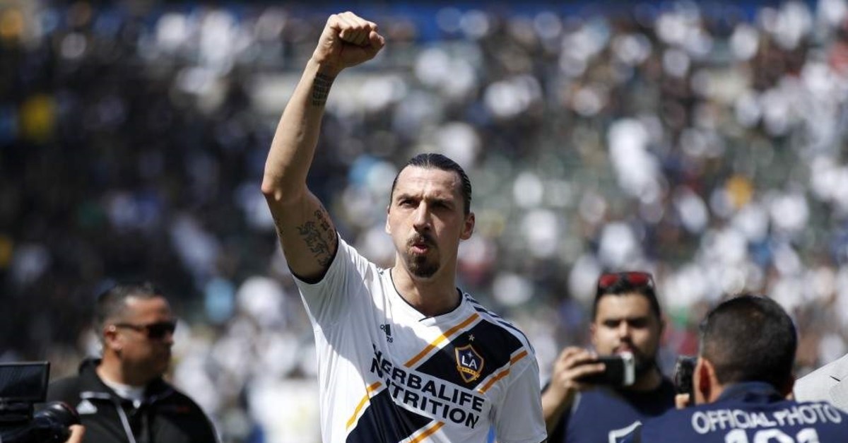 Ibrahimovic salutes fans as he walks off the field after an MLS match in Carson, Calif., March 31, 2018. (AP Photo)