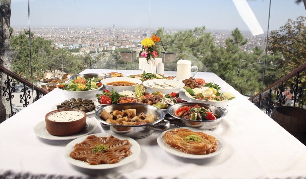 A table full of Konyau2019s delicious dishes.