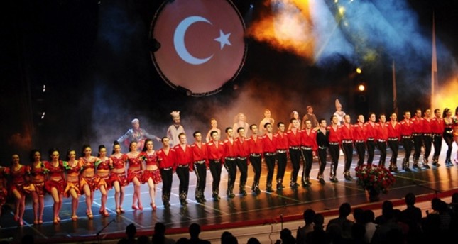 نار الأناضول التركية تلهب مسرح القلعة الأردني بعرض راقص