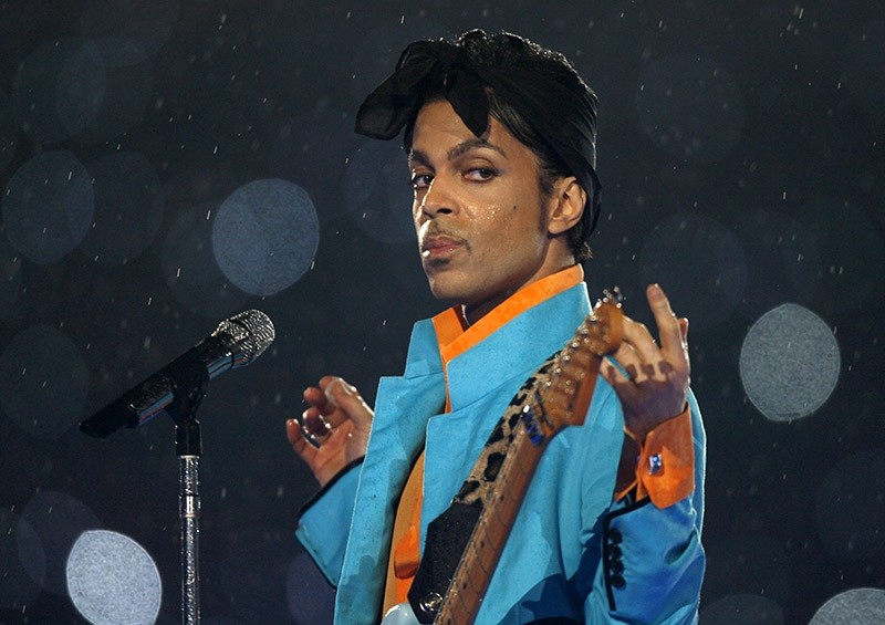 Prince performs during the halftime show of the NFL's Super Bowl XLI football game between the Chicago Bears and the Indianapolis Colts in Miami, Florida, U.S. on February 4, 2007. (Reuters Photo)
