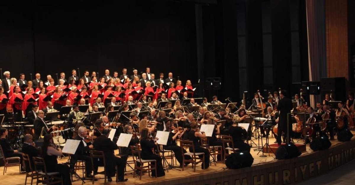 The Presidential Symphony Orchestra's performance will be broadcast live on TV.