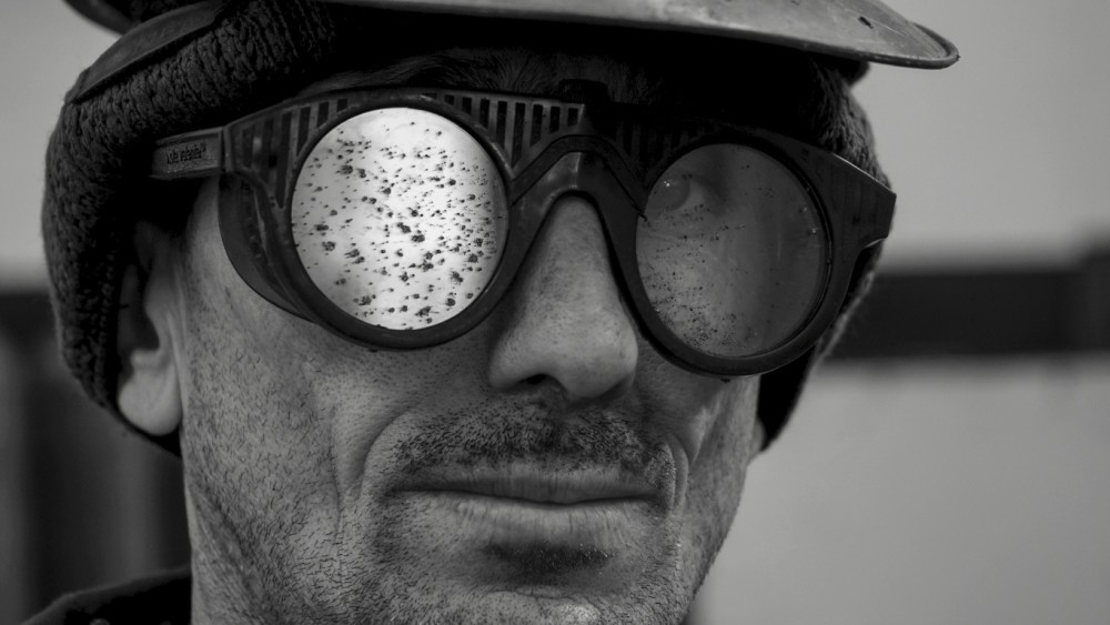 Tahir Ün,  “End of Shift”