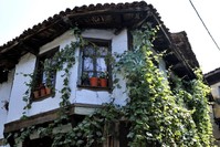 Founded in the 14th century, Cumalu0131ku0131zu0131k is an example of early Ottoman Empire architectural style.  