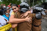 رئيس وزراء سريلانكا يعلن انهيار اقتصاد البلاد بالكامل