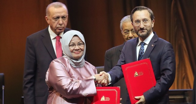 تركيا وماليزيا توقعان مذكرة تفاهم لتأسيس مركز اتصالات بإسطنبول ضد الإسلاموفوبيا