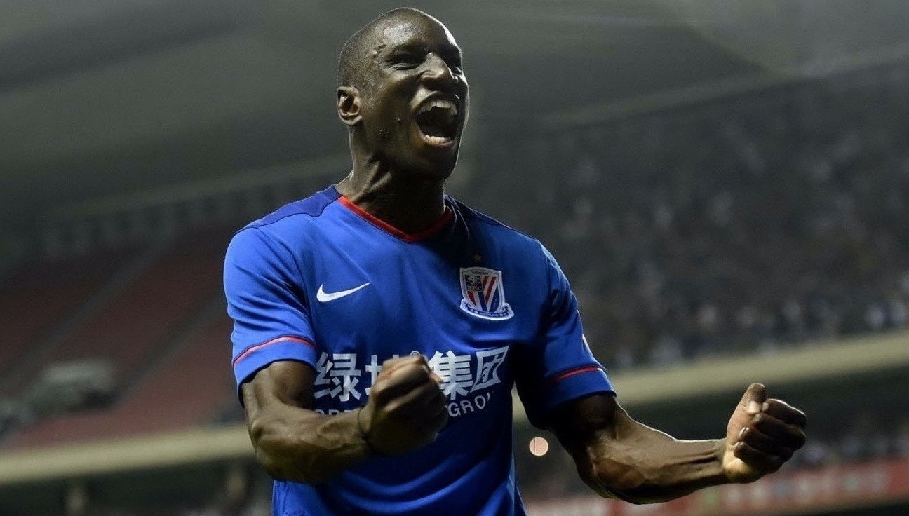 Transfer Rumors Demba Ba May Return To Turkey Besiktas Sets Sights On Benatia Daily Sabah