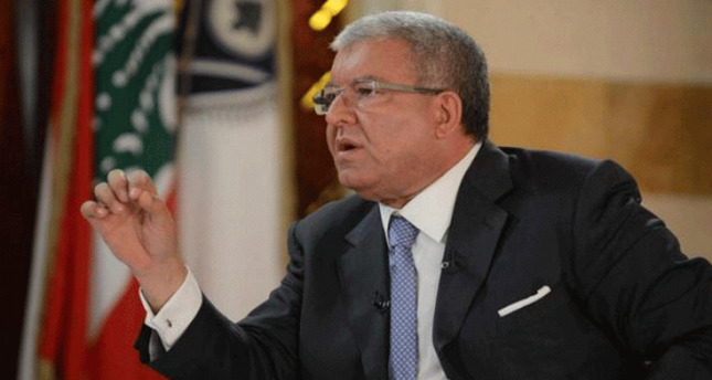 وزير الداخلية اللبناني يعد باتخاذ التدابير اللازمة بشأن الأختام على جوازات السفر الإيرانية