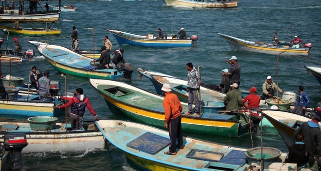 السلطات الإسرائيلية تفرج عن 13 قارب صيد فلسطيني محتجز لديها