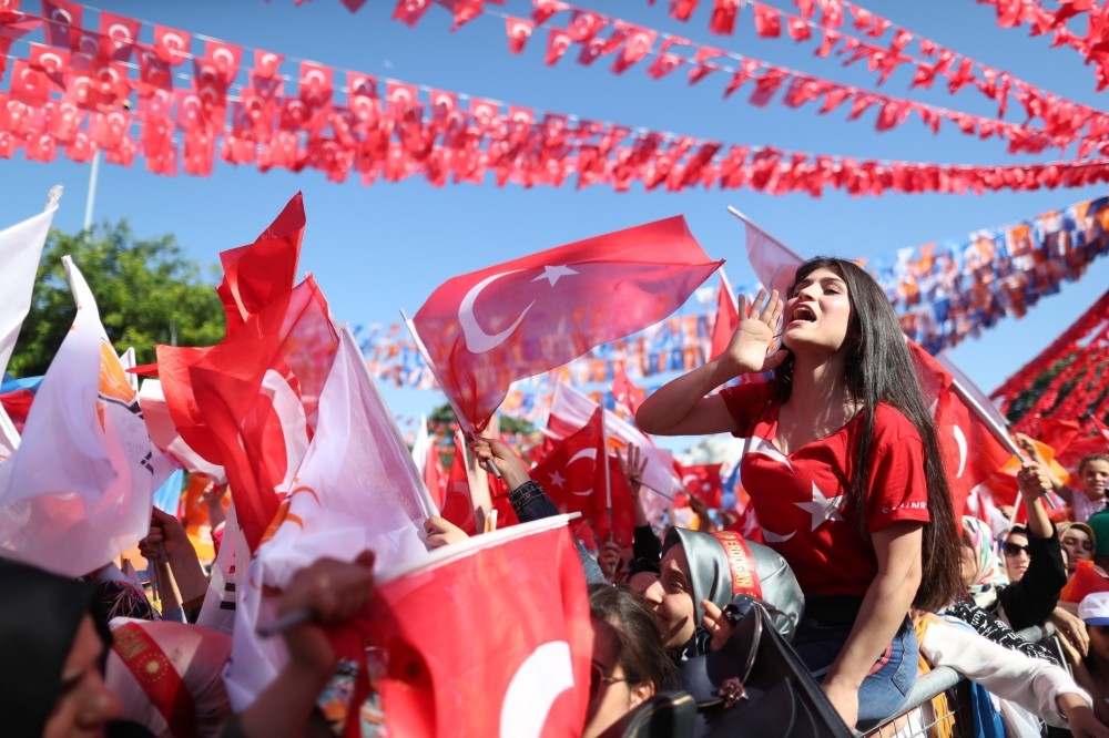 As soon as the snap elections were announced in April, Turkish political parties began their campaigns and filled the streets with election buses, campaign banners, flags and brochures.