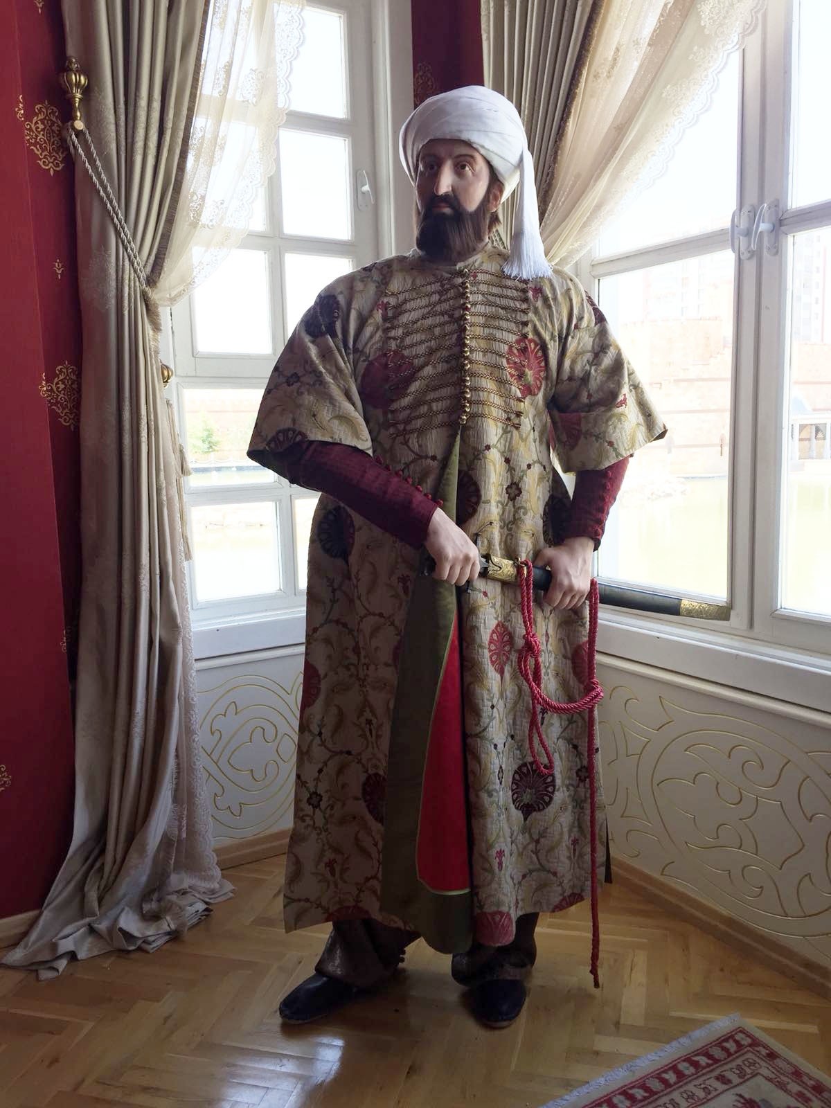 Clothing of 36 Ottoman sultans to be replicated | Daily Sabah