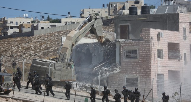 إسرائيل تباشر هدم منازل فلسطينيين قرب القدس
