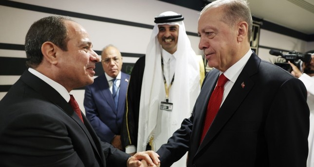 لقاء أردوغان بالسيسي في افتتاح كأس العالم قطر 2022 الأناضول