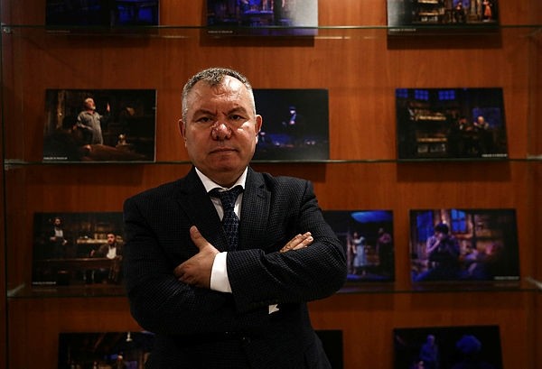 The director general of State Theaters, Mustafa Kurt, announced that Theater on Duty will open its curtains with the most-liked plays after the theater season ends.
