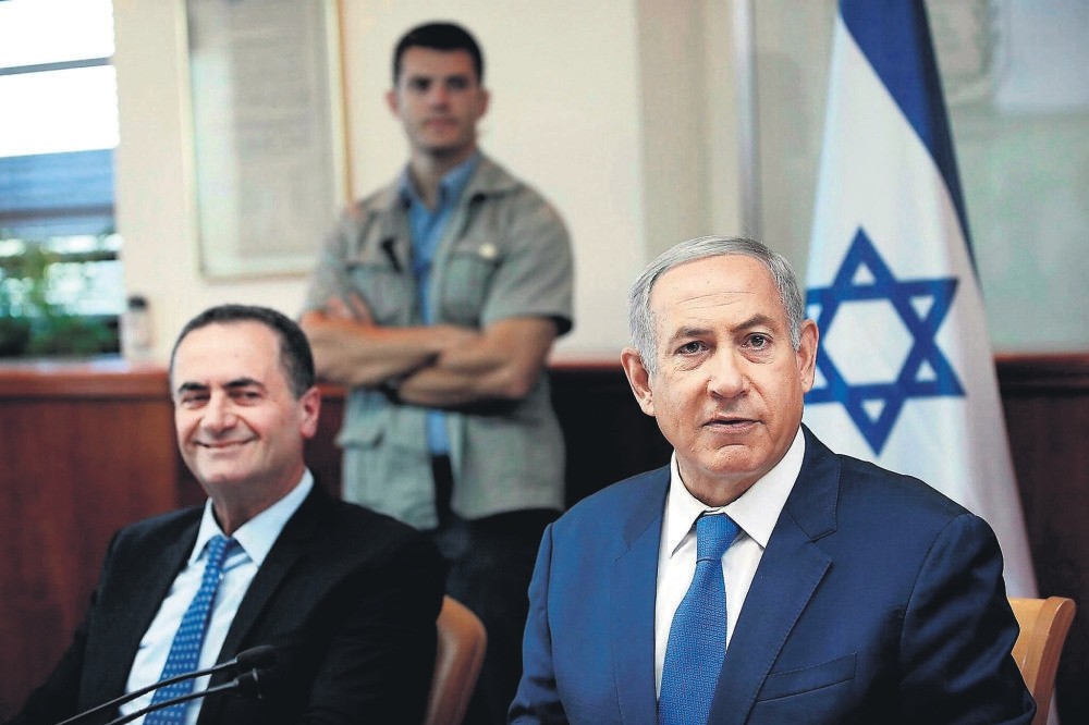 Israeli Intelligence Minister Yisrael Katz (L) and Israeli Prime Minister Benjamin Netanyahu.