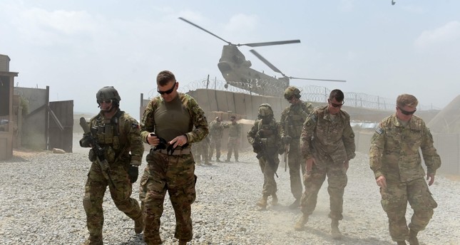 الجيش الأميركي بدأ بالانسحاب من قاعدتين في أفغانستان