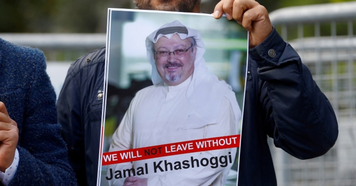 A demonstrator holds picture of Saudi journalist Jamal Khashoggi during a protest in front of Saudi Arabia's consulate in Istanbul, Turkey, October 5, 2018. (REUTERS Photo)