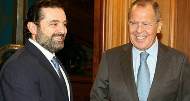 وزير الخارجية الروسي سيرغي لافروف يمين، الرئيس اللبناني سعد الحريري يسار