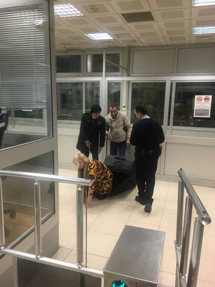 28-year-old Georgian national M.M. was caught hiding in the suitcase at the Sarp border gate on Feb. 20, 2017. (DHA Photo)