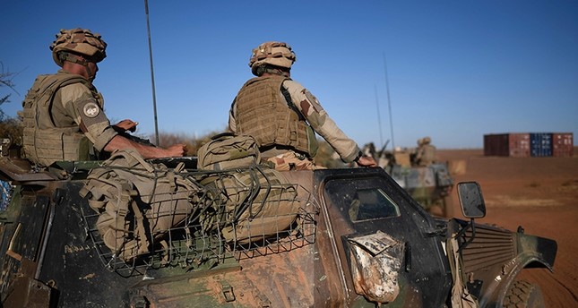 الجيش الفرنسي يعلن تحييد عشرين إرهابياً في مالي