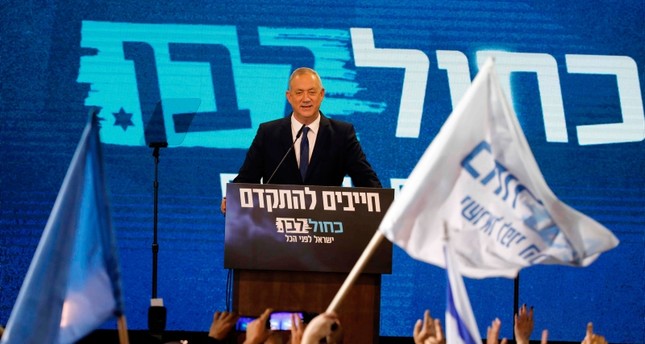 بيني غانتس زعيم تحالف أزرق-أبيض الإسرائيلي المعارض الفرنسية