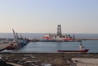 تركيا تستحوذ على منصة عائمة عملاقة لمعالجة غاز البحر الأسود