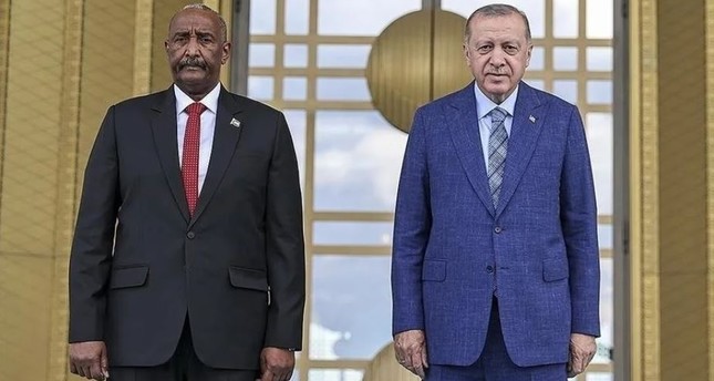 الرئيس التركي رجب طيب أردوغان ورئيس مجلس السيادة السوداني عبد الفتاح البرهان صورة: الأناضول