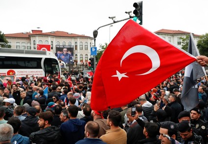 احتفالات في مدن تركية بفوز أردوغان بالانتخابات الرئاسية  احتفالات في مدن تركية بفوز أردوغان بالانتخابات الرئاسية 1685303585049