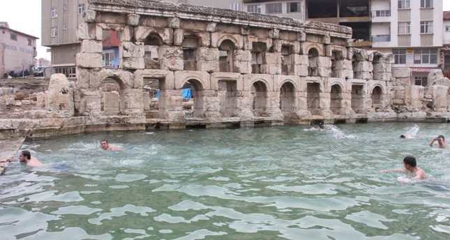 ابنة الملك.. حمام روماني يقصده السياح والرياضيون في تركيا