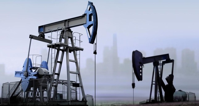 النفط يرتفع 1% بفضل آمال تسوية النزاع التجاري بين أمريكا والصين