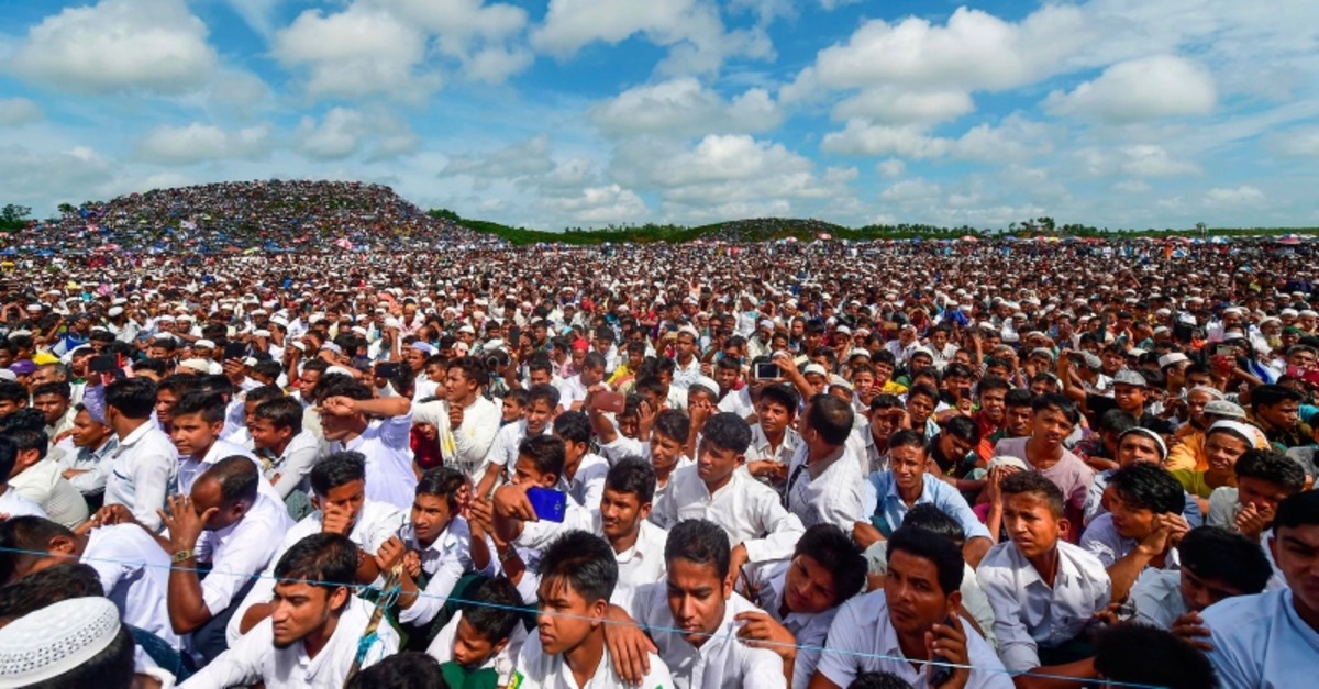 Rohingya refugees gather to mark the second anniversary of the exodus at the Kutupalong camp in Coxu2019s Bazar, Bangladesh, August 25, 2019. (AFP Photo)